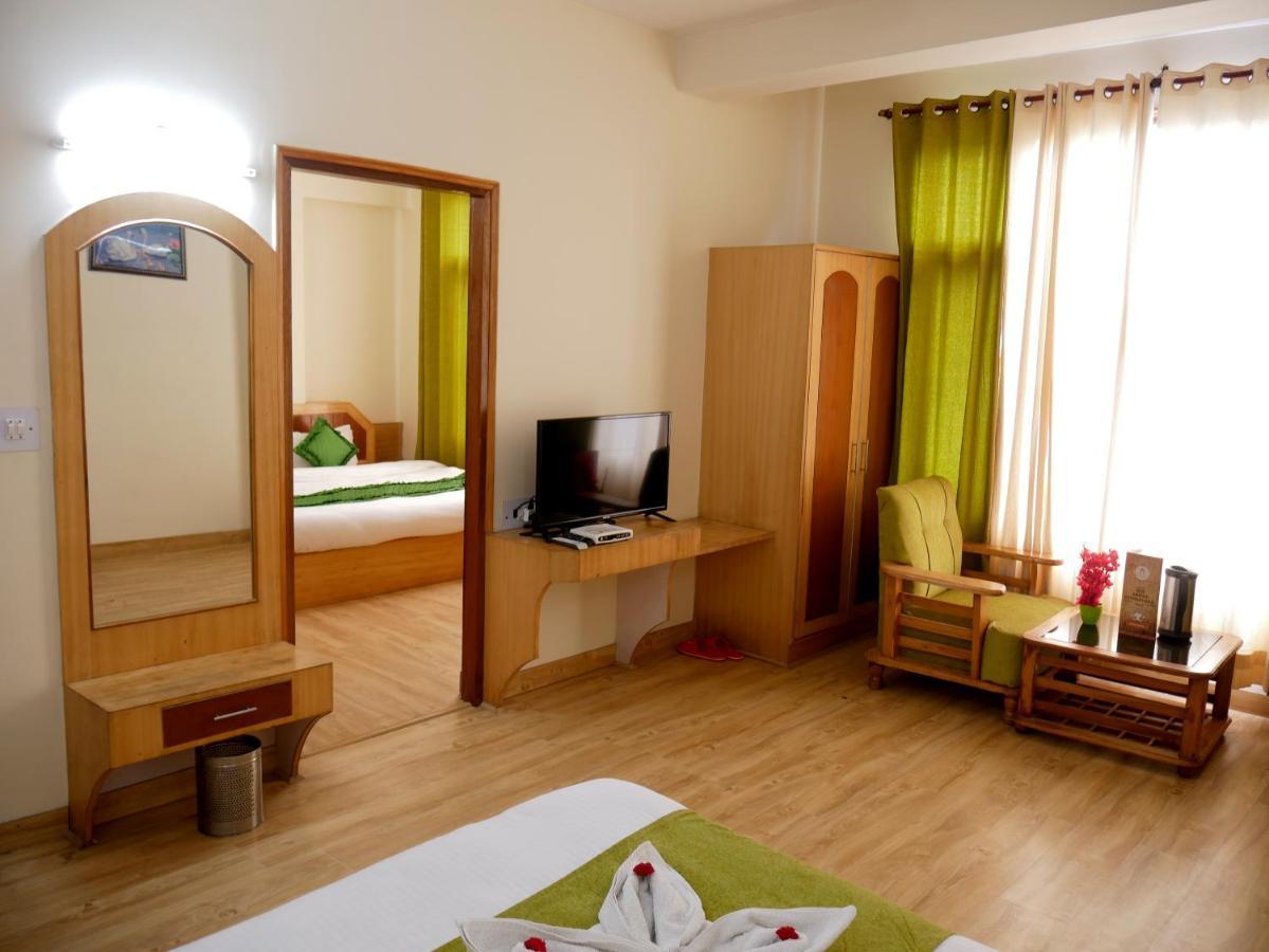 New Ambika International Mall Road Hotel Manāli Kültér fotó